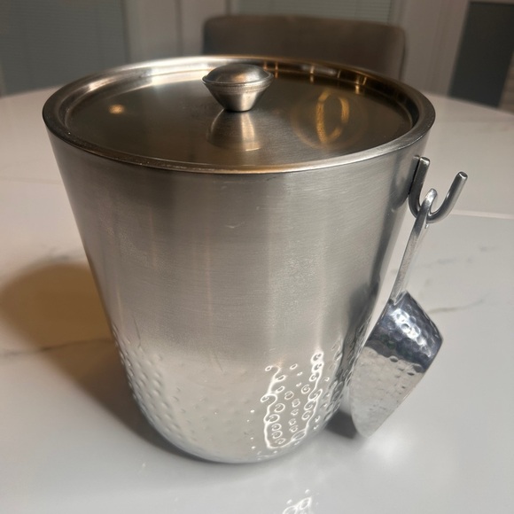 Hammered Metal Ice Bucket with Ice Scoop- Threshold - Picture 7 of 9